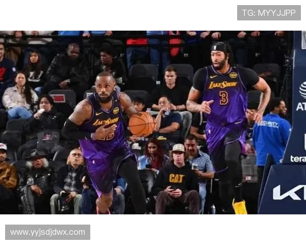 2009年湖人与快船的精彩对决回顾及赛季影响分析