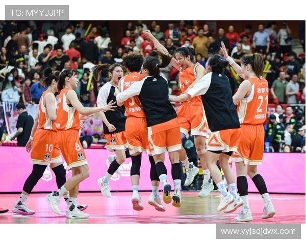 CBA精彩对决辽宁队与广州队巅峰对决集锦回顾