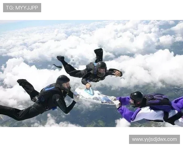 重庆极限运动队团队协作引发热议探讨运动精神与合作的重要性