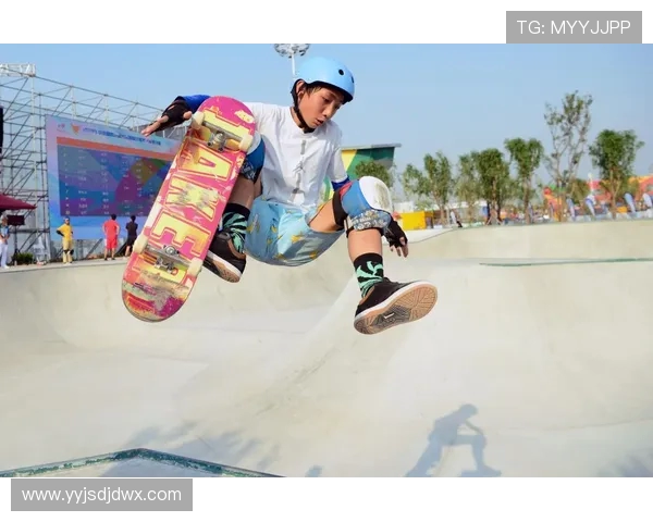 深圳极限运动队在滑板精英赛中以52分领先其他队伍展现强大实力